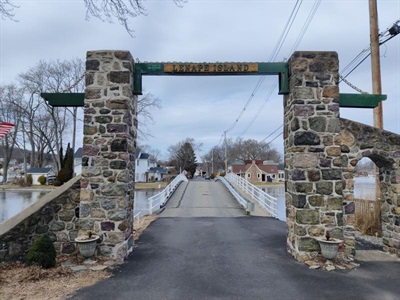 Lenape Trail Bridge Gate (Web).jpg