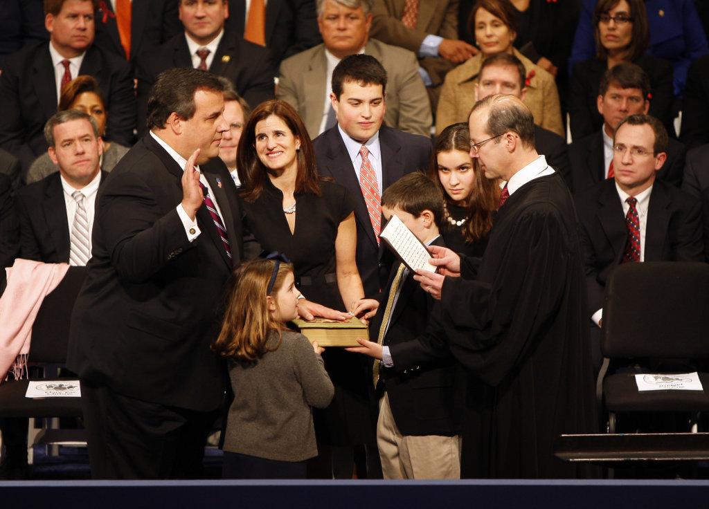 photo of Gov. Christie taking the oath of office for his first term in 2010
